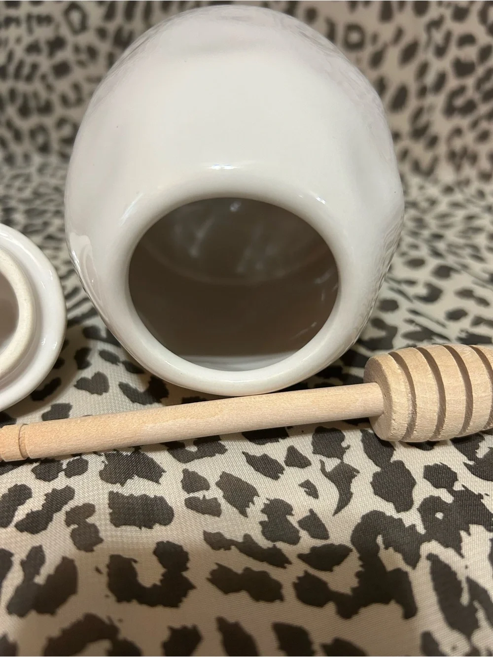Rae Dunn Honey Pot w/Wooden Dipper